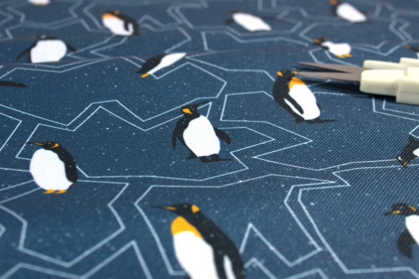 Tela estampada pinguinos